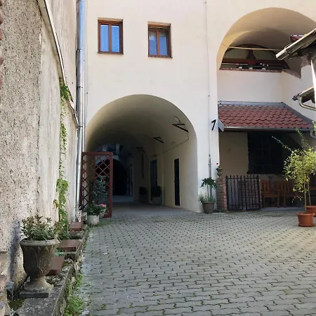 شقة Kovacska كَشّا